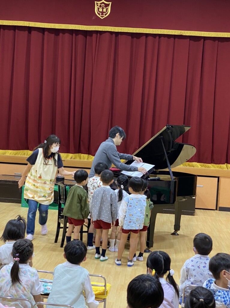 ５．ピアノ演奏 (2)
