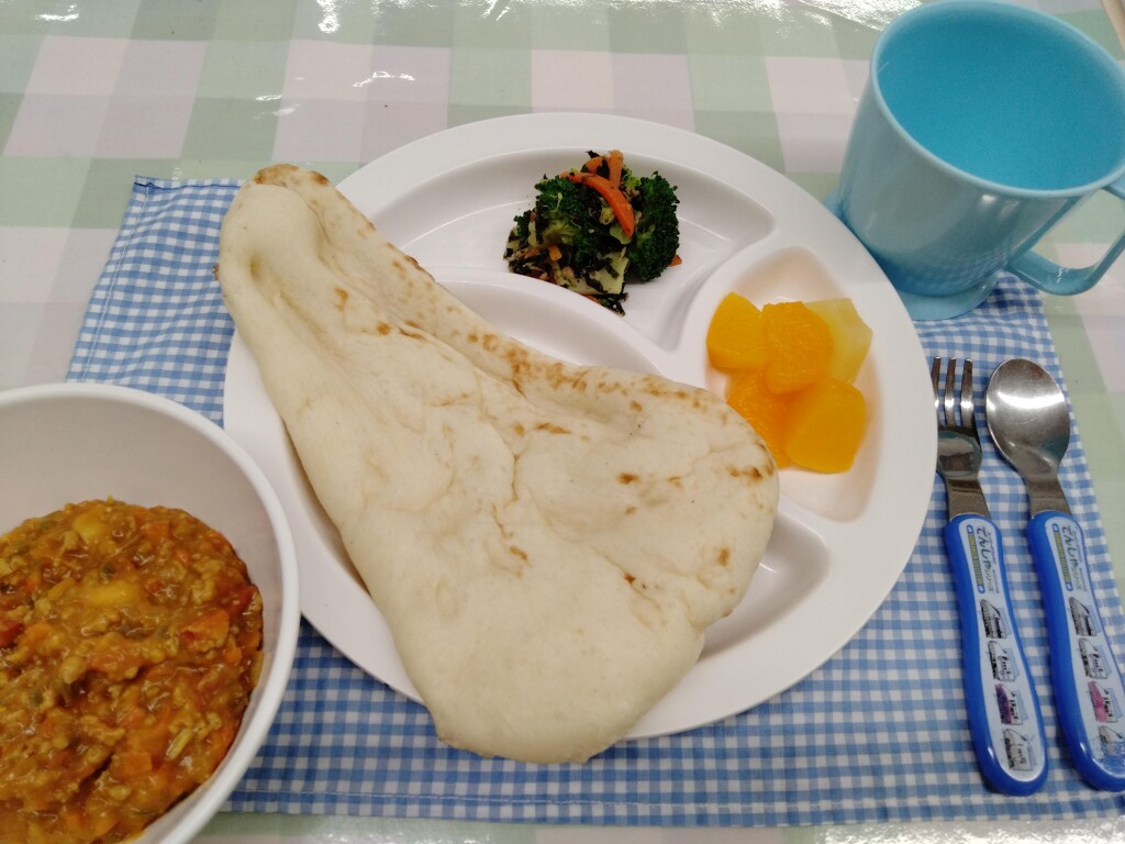 13-2-6(火)ナン&キーマカレー・ブロッコリー海苔サラダ・フルーツポンチ