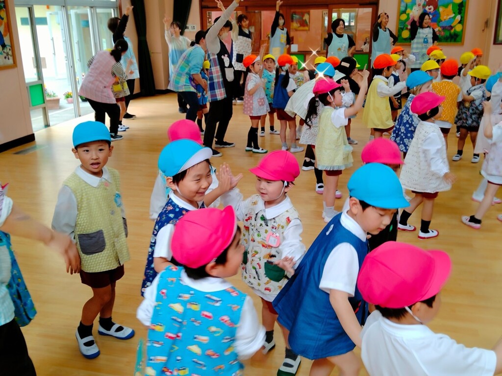 4.体操と学年交流 (4)