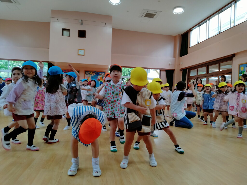4.体操と学年交流 (3)