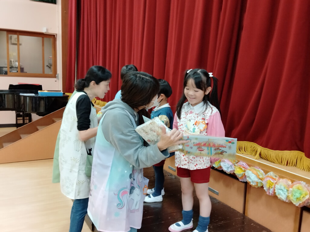 3.プレゼント (1)