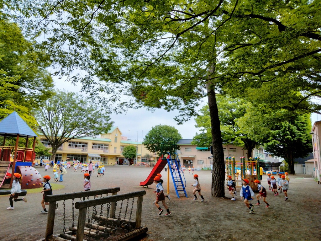 園庭遊び